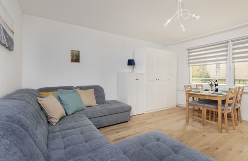 Babie Doy Apartment | Pet-Friendly Gdynia Apartment Dedala for Family Getaways