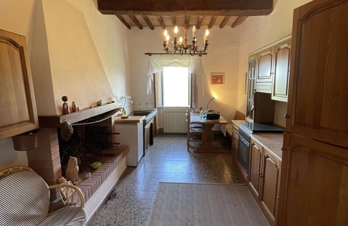 Castelnuovo di Val di Cecina House | Charming House in Historic Center with Garden & Scenic Views