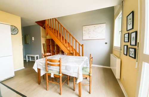 Quartier Chorier-Berriat Apartment | Discover The Bostonian in Grenoble with Cozy Balconies