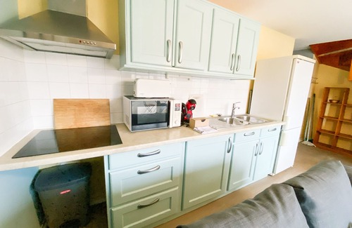 Quartier Chorier-Berriat Apartment | Discover The Bostonian in Grenoble with Cozy Balconies