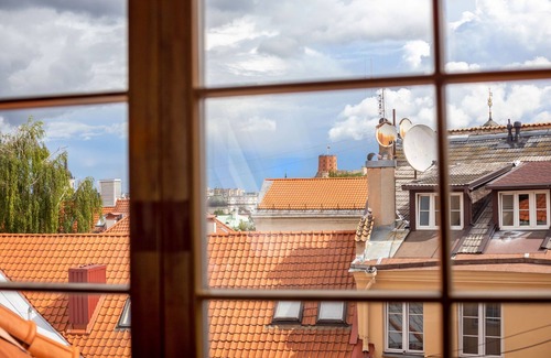 Old Town Apartment | Modern Gediminas Tower View Apartment with Kitchen & Breakfast