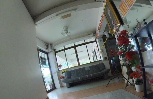 Khlong Thanon Hotel | Budget-Friendly Gedkanok Apartment with Breakfast and Family Amenities