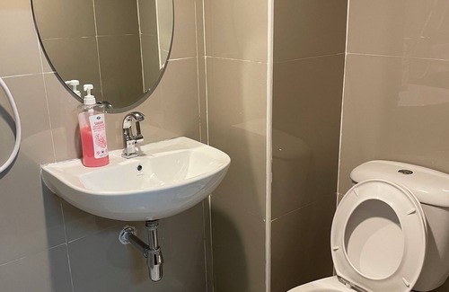 Khlong Thanon Hotel | Budget-Friendly Gedkanok Apartment with Breakfast and Family Amenities