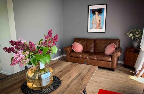 Siauliai County House | Cozy Tiny House with High Guest Rating of 9.7/10
