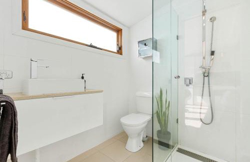 Geelong West House | Delightful Geelong West Miner's Cottage - 4 Star Retreat