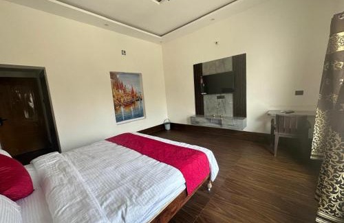 Varanasi House | Geetatri Luxury Homestay