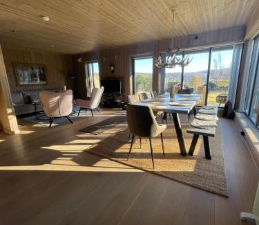 Geilo House | Discover Geilo: Family-Friendly Cabin at Budalstølen