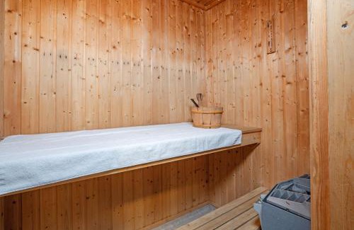 Geilo Ski Chalet | Pet-Friendly Retreat at Geilolia Hyttetun: 4-Star Comfort