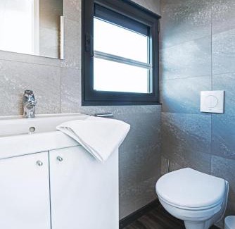 Braunsbedra House | Discover Geiseltalsee Hausboot - Pet & Child-Friendly Stay