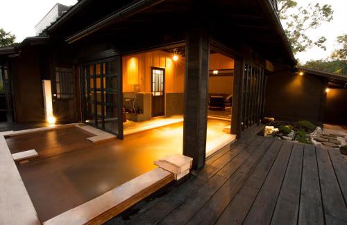 Kurokawa Onsen Hotel | Indulgent Stay at Kurokawa Onsen Gosyo Gekkoujyu, 5-Star Retreat