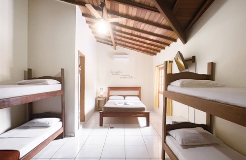 Pontal Hotel | Relax at Geko Pousada Paraty with Oceanfront Pool Access