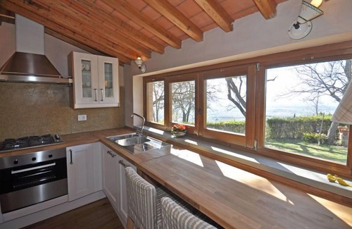 Arezzo Villa | Discover Gellino: Family-Friendly Escape with Pool & Kitchen