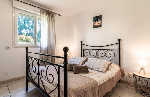 Morta House | Oceanfront Relaxation at Gelormini by Interhome