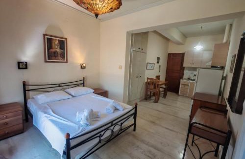Khelmata Apartment | Spacious Apartment for 2-5 Guests with Kitchen Access