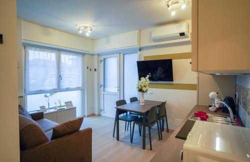 Sesto Calende Apartment | Gelsomino Suite Leonardo Academy, MXP & Laghi