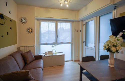 Sesto Calende Apartment | Gelsomino Suite Leonardo Academy, MXP & Laghi