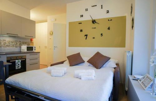 Sesto Calende Apartment | Gelsomino Suite Leonardo Academy, MXP & Laghi