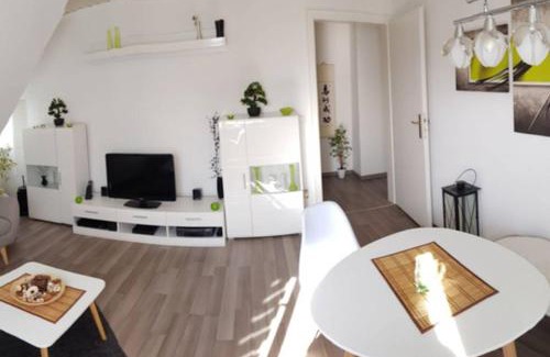 Untergruppenbach Apartment | Cozy Retreat with Castle Views and Easy Highway Access
