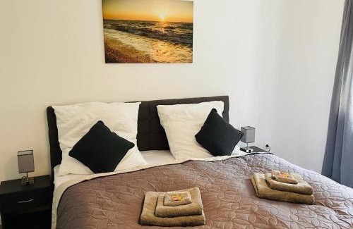 Hochheide Apartment | Cozy Retreat with Nespresso, Netflix & Ocean View