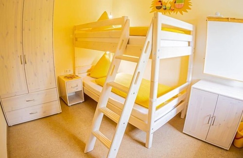 Leutershausen Apartment | Gemütliche 50 qm Ferienwohnung in ruhiger Atmosphäre, gut geeignet für Familien,mit Terrasse, voll ausgestattete Küche, separates Kinderzimmer