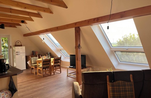 Rubkow Apartment | Cozy Top-Floor Apartment for Two with Kitchen & Breakfast