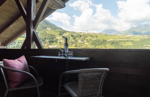 Lagundo Apartment | Cozy Penthouse Apartment with Scenic Views & Great Amenities