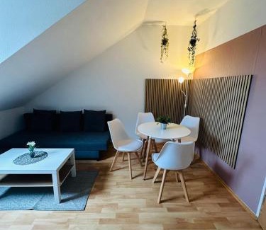 Zentrum-Nordwest Apartment | Gemütliche Dachgeschosswohnung -Waldstraßenviertel Leipzig