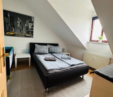 Zentrum-Nordwest Apartment | Gemütliche Dachgeschosswohnung -Waldstraßenviertel Leipzig