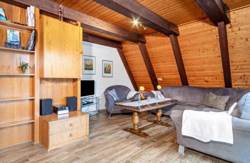 Immenstaad am Bodensee House | Cozy Nurdachhaus Bodensee: Pet-Friendly Family Retreat