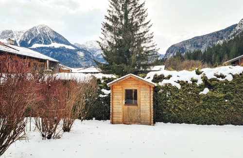 Oberschonau Apartment | Serene Grünstein Vacation Apartment with Private Garden