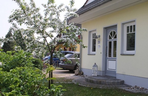 Wieck auf dem Darss House | Charming House Windlicht: Garden Retreat for 6 Guests