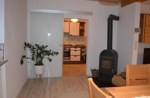 Kirchenpingarten Apartment | Cozy Getaway: Family-Friendly Ferienwohnung With Top Ratings