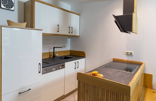 Altenkunstadt Apartment | Cozy Vacation Apartment with Terrace and Garden Retreat