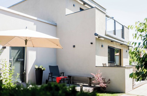 Tirschenreuth Apartment | Cozy Holiday Apartment with Private Sun Terrace