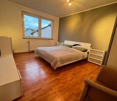 Herne Apartment | Cozy Monteurenwohnung in Herne - Family & Pet Friendly