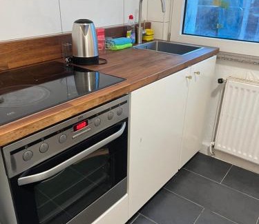 Herne Apartment | Cozy Monteurenwohnung in Herne - Family & Pet Friendly