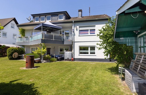 Dahlbruch Apartment | Cozy 46sqm Apartment with Covered Terrace & Pet-Friendly