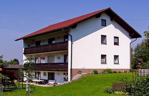 Neuschoenau Apartment | Cozy Apartment with Spacious Terrace by National Park Lusen