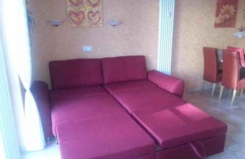 Redewisch Apartment | Cozy Vacation Apartment in Redewisch with Garden & Terrace
