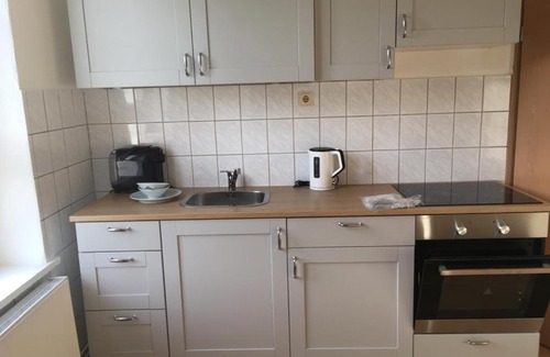 Knorrendorf Apartment | Cozy Apartment for 6 at Schloss Kastorf - Pet Friendly Stay