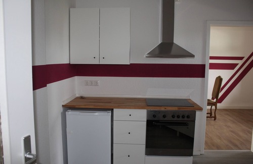 Untermeiderich Apartment | Cozy Retreat with Kitchen, Pet-Friendly & Breakfast Included