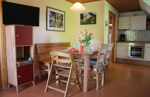 Aue Apartment | Cozy Apartment with Balcony in Farmhouse Paradise