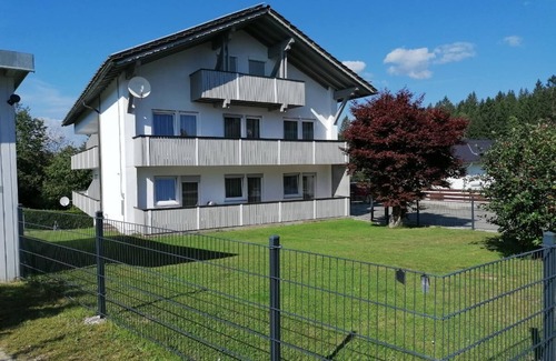 Lehen Apartment | Cozy Holiday Apartment with Balcony and Guest Card Access