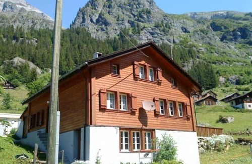 Silenen Apartment | Cozy Vacation Apartment at Golzernalp in Maderanertal