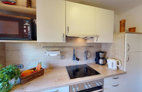 Wenkendorf Apartment | Cozy Vacation Apartment with Fireplace for 5 and Pet-Friendly
