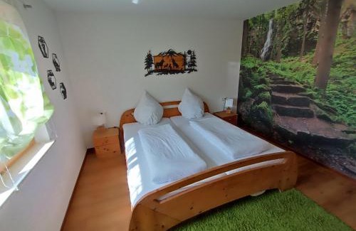 Unteriflingen Apartment | Inviting Holiday Apartment with Terrace in the Black Forest