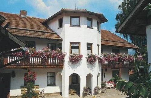 Arrach Apartment | Cozy Vacation Apartment with Rooftop Terrace & Breakfast