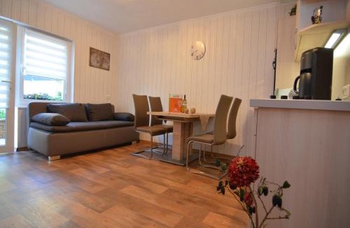 Dreislar Apartment | Modern Holiday Home: Idyllic Setting with Child-Friendly Terrace