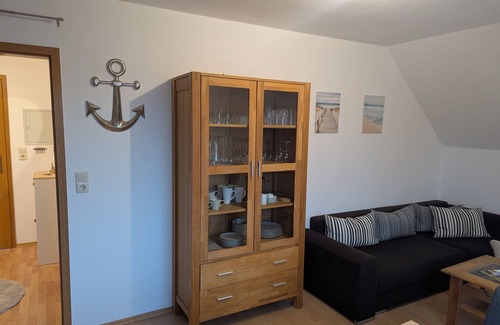 Werdum Apartment | Cozy Retreat in Werdum with Pool and Ocean Views