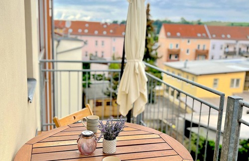 Meissen Apartment | Gemütliche Fewo mit Terrasse Netflix Parkplatz Weinbergeblick